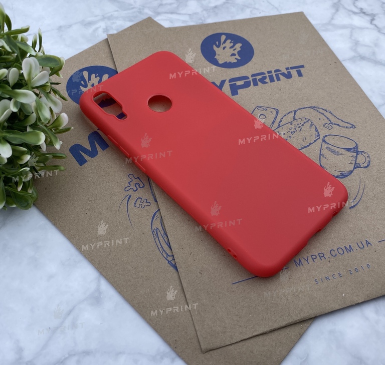 Чехол силиконовый для Huawei P Smart Plus красный (4587)  Чехол силиконовый для Huawei P Smart Plus красный (4587)