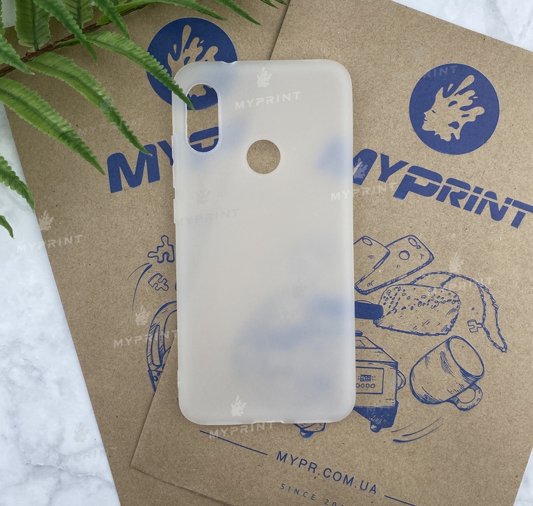 Чохол силіконовий для Xiaomi MI A2 Lite / Redmi 6 Pro білий (5162) 