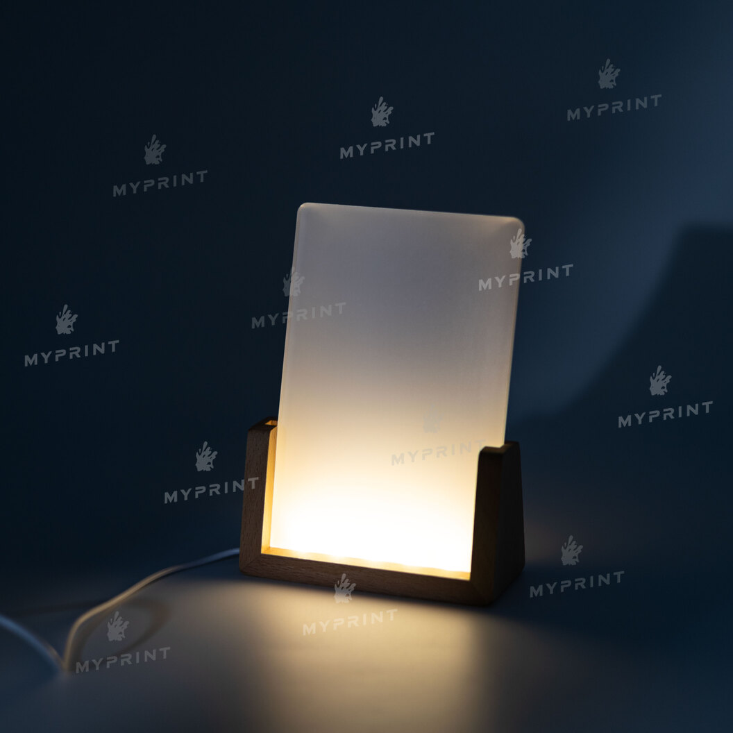 Акрилова фоторамка для сублімації з LED-підсвіткою та дерев'яною підставкою прямокутна (12032) - фото 6 Акрилова фоторамка для сублімації з LED-підсвіткою та дерев'яною підставкою прямокутна (12032) - фото 6 - Заготовки для сублімації