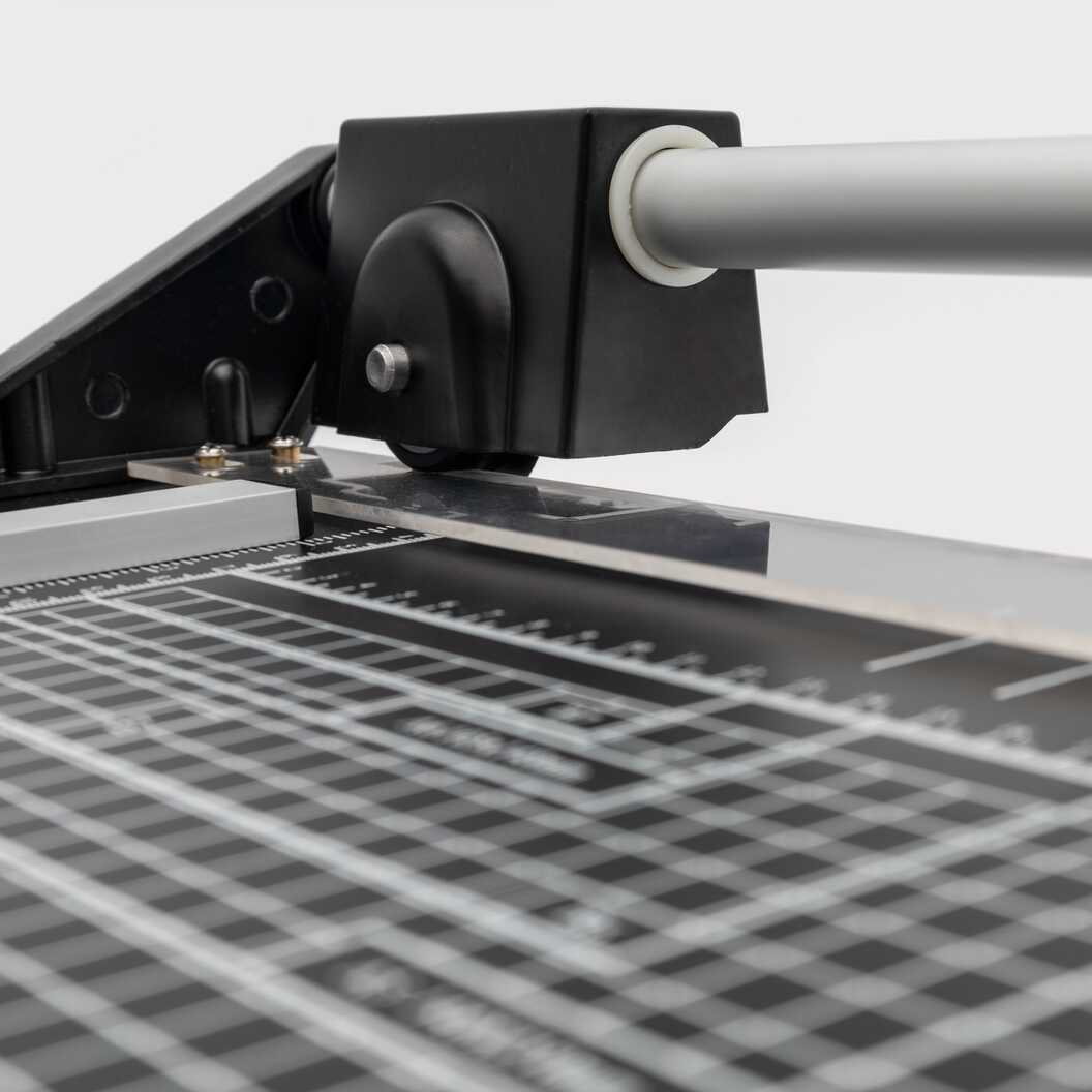 My Print RC L14 Rotary Paper Cutter, 36 cm (13240) - фото 4 My Print RC L14 Rotary Paper Cutter, 36 cm (13240) - фото 4 - Printing equipment and materials